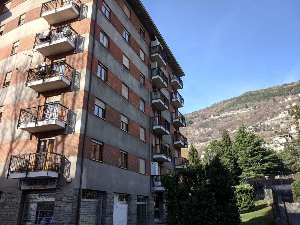 Casa Della Nonna Per Voi Parcheggio Gratuito Condizionatore Portatile Cir 0052 Aosta Eksteriør bilde