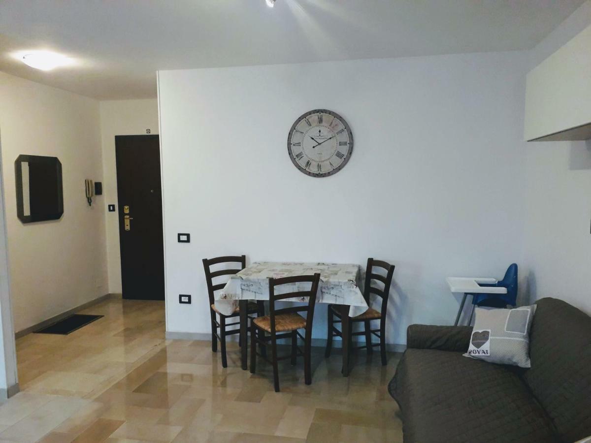 Casa Della Nonna Per Voi Parcheggio Gratuito Condizionatore Portatile Cir 0052 Aosta Eksteriør bilde